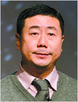 前央视“名嘴”方宏进