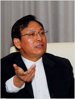 最高人民法院副院长江必新